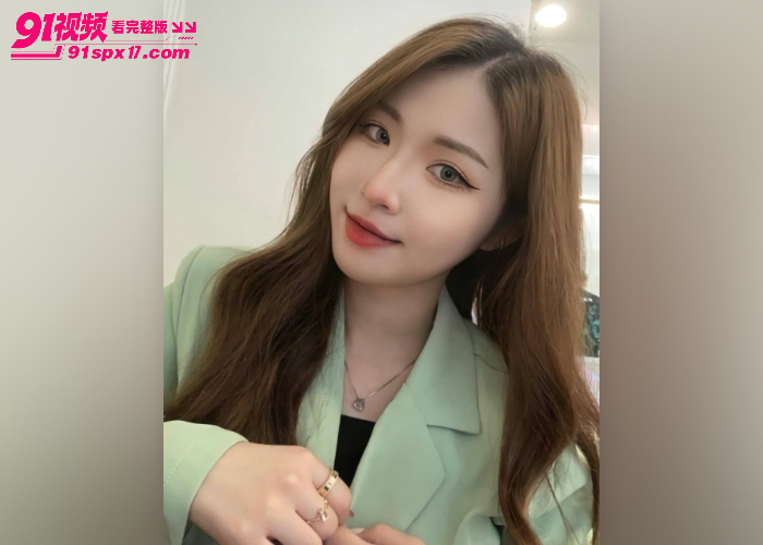 海角原创 单身汉哥哥趁妹妹睡着揉嫩穴 穿和服当春梦任由无套操高潮内射 - 图1