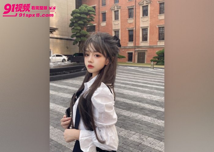 双马尾贫乳粉嫩极品大学生 视频泄密和男友床上无套花式猛操 敏感身体高潮痉挛内射 - 图2