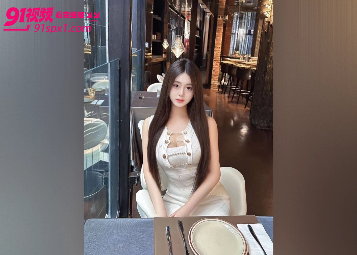 【海角原创】趁哥哥出差与D奶嫂子蒙眼激战 暴力撞击大白屁股 最后浓精喷射满脸 - 图2