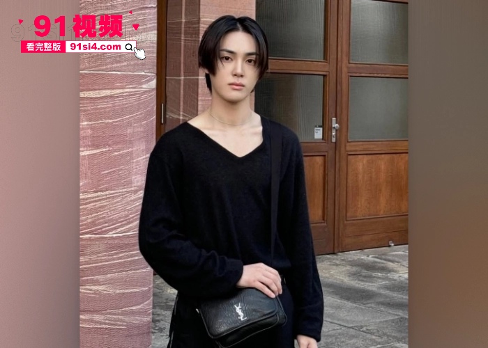 韩媒爆男团THE BOYZ周鹤年与日本色情女星 明日花绮罗 发生一夜情涉嫌嫖娼性交易不雅视频流出 - 图9