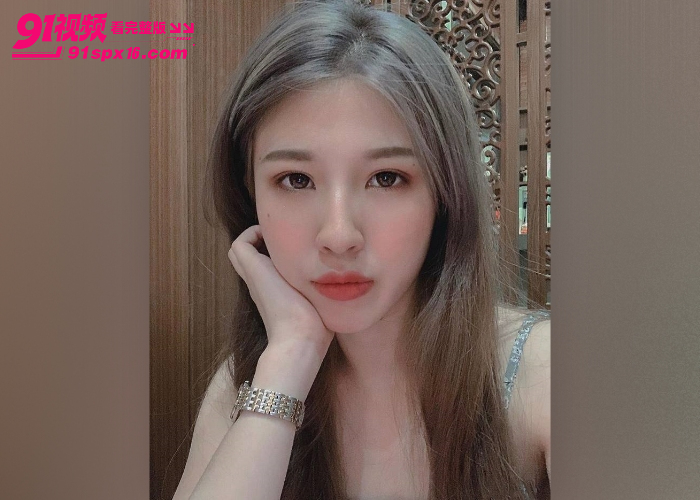 河南开封极品少妇偷情 温婉居家白天装乖 晚上撕衣猛操粉嫩鲍鱼 高潮白浆不断涌出 - 图4