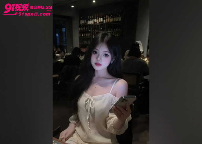 极品网黄主播 梓怡 萝莉 护士装清晨深喉唤醒主人 女上位榨精中出白虎嫩穴 - 图1