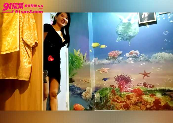 极品熟女技师换上黑丝上演乳交舔屌 加钱操逼干的奶子乱晃叫床堪比日本女优 性价比拉满 - 图1