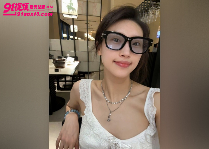 东方演艺集团舞蹈生 王姝蒙 性爱视频合集 极品女神毒龙深喉操屁眼样样都会玩 真是个泄欲母狗 - 图1