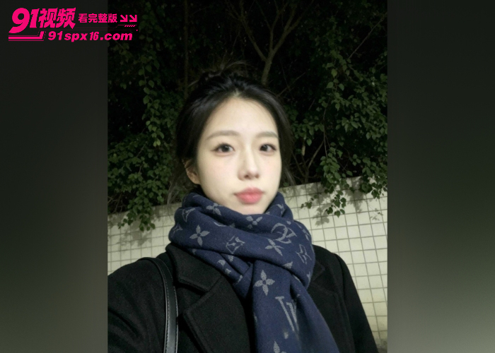 江苏女大学生 王娜 精致狐媚高颜值 口交深喉骑乘 无套猛操嫩穴高潮浪叫 网友爆料性爱视频 - 图2