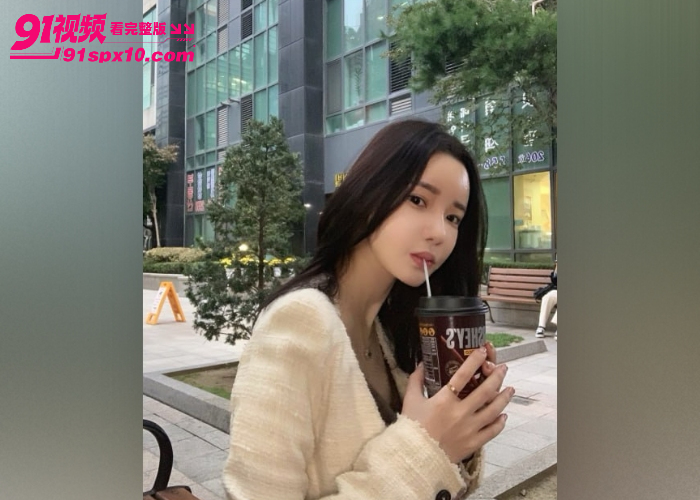 韩国极品女大学生 研英 性爱自拍流出 小骚货技术还挺熟练 上位骑乘猛摇骚臀一看就经常骑屌 - 图2