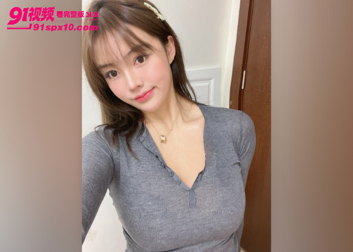大学城约了个高颜值女大学生 穿着开档黑丝撅着肥臀被后入内射 大屁股肉感超强臀控的不要错过 - 图2
