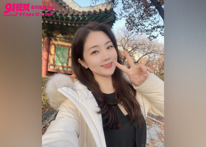 约炮大神厨房体验 极品美少妇烹饪技巧 无套后入巨乳少妇口爆吞精 - 图3