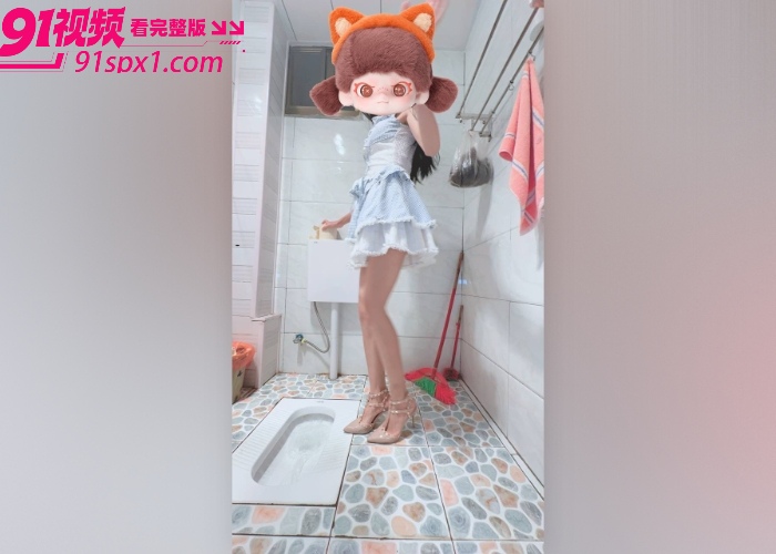 【海角原创】极品小姨子楼顶假晒太阳勾引我 储物架口交后入 沙发上主动足交调情 操到高潮瘫软 - 图3