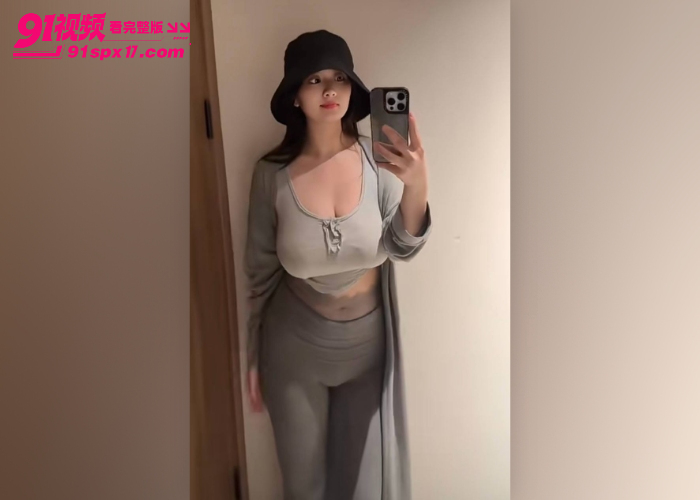 极品巨乳少妇私拍福利 乳型完美的母狗 蜂腰翘臀浴室大胆露出 展示完美曲线 - 图3