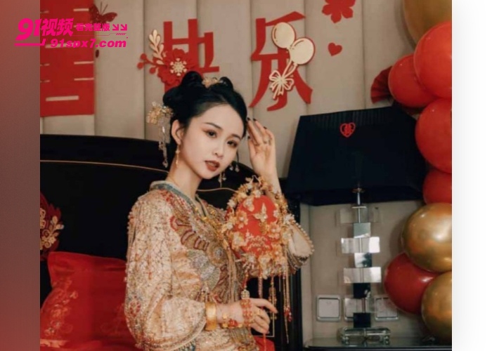 湖南银行清纯女职员程芯琪私密视频流出 开裆黑丝小母狗翘臀被后入爆操哭喊 - 图2