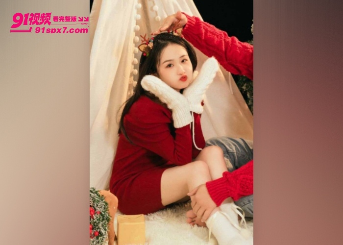 湖南银行清纯女职员程芯琪私密视频流出 开裆黑丝小母狗翘臀被后入爆操哭喊 - 图3