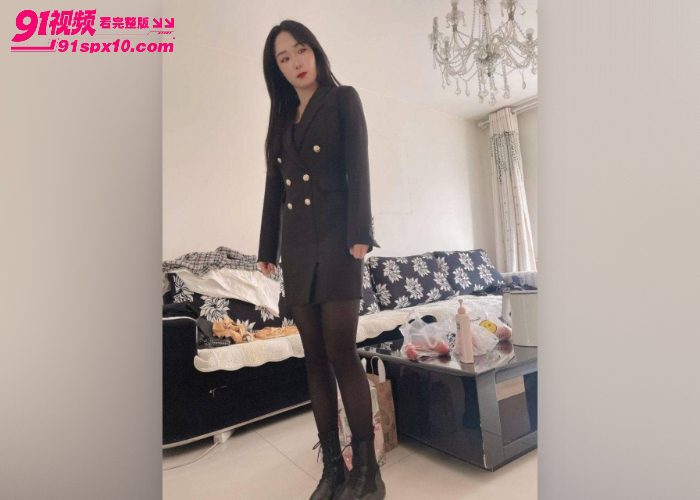 性感秘书少妇 主动勾引老板偷情 黑丝短裙诱惑 后入蜜桃臀高潮射小腹超刺激 - 图1