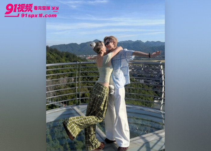 抖音百万网红 胡诗桐 痛哭曝光渣女友 校草出轨多人 淫荡视频聊天记录流出 女同情侣人设崩塌 - 图8