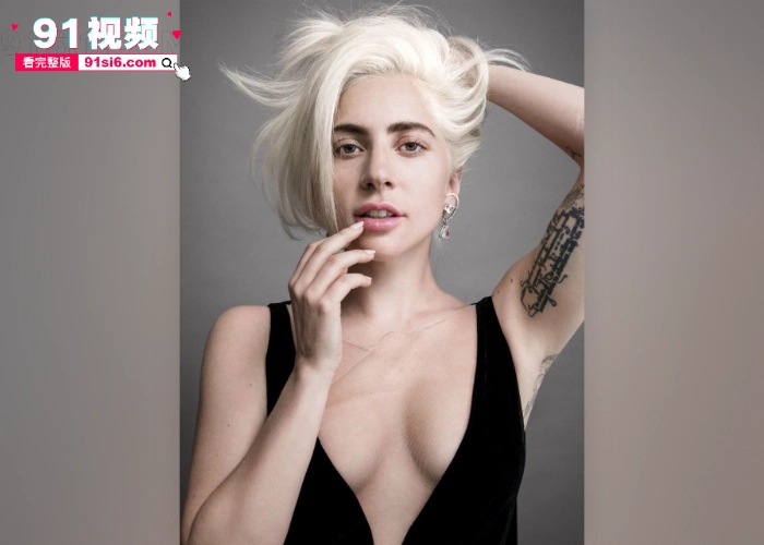 国际女星 Lady Gaga 早期大尺度全裸写真视频曝光 白虎粉嫩奶子诱人 不愧为世界级明星 - 图9
