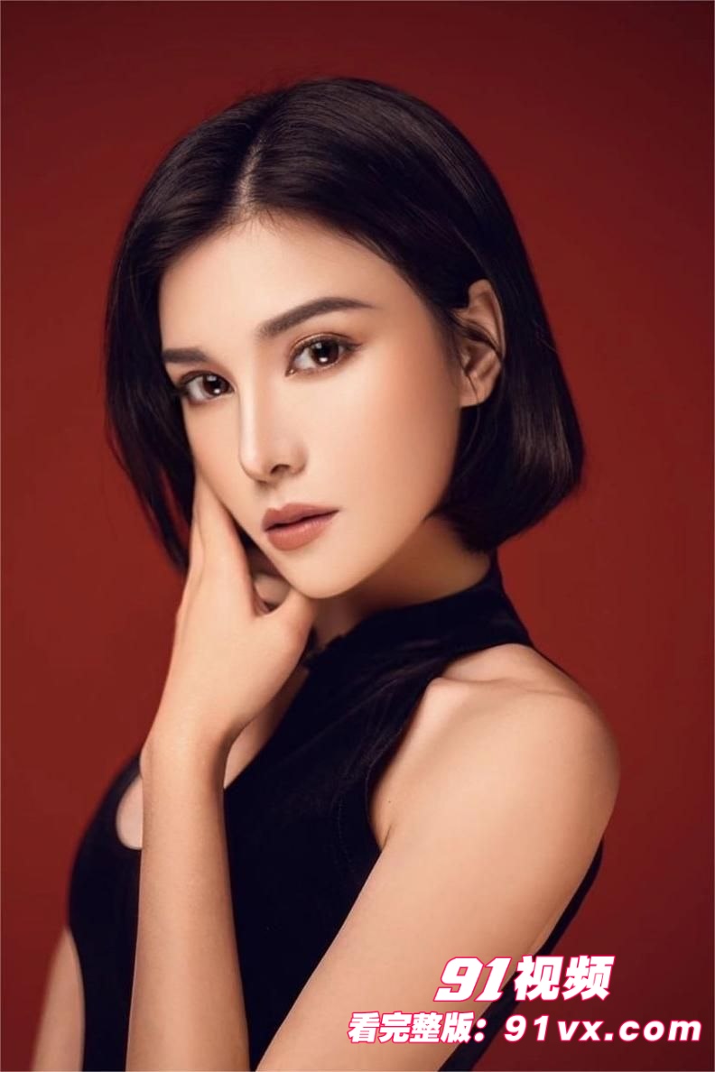超极品泄密流出新丝路模特大赛女模、DJ、歌手蒋雨霏酒店试镜后被潜规则视频 - 图1
