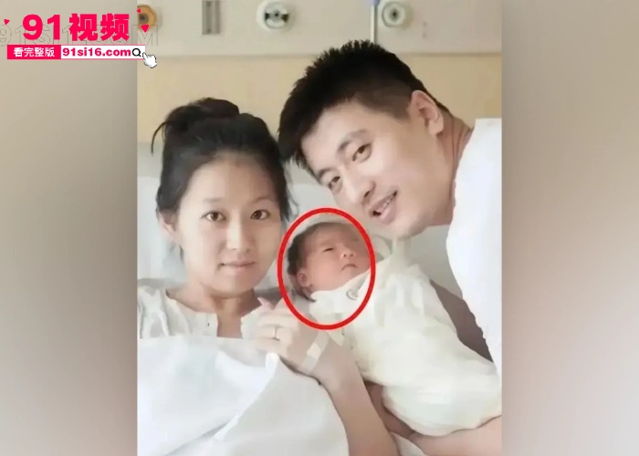 人设在崩塌？考研辅导讲师 张雪峰 带女子现身 伍佰 演唱会被抓包 和情人酒店做爱私拍被曝光 对白还挺有意思 - 图7
