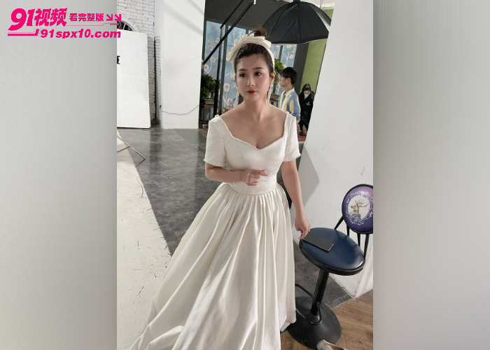 【海角原创】母子乱伦 高质良家少妇后妈勾引亲儿子 酒店穿情趣套装被无套后入猛操浪叫 - 图4