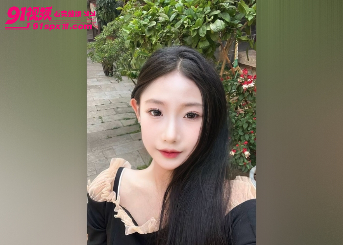 广西民族文学院大三院花 男友酒店调教亲手穿黑丝 深喉无套猛操得浪叫连连 - 图5