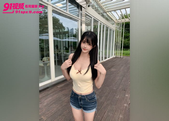 清纯甜美大学生被金主包养 体操服掀起揉奶深喉骑乘 无套深入直到精液满溢 - 图2