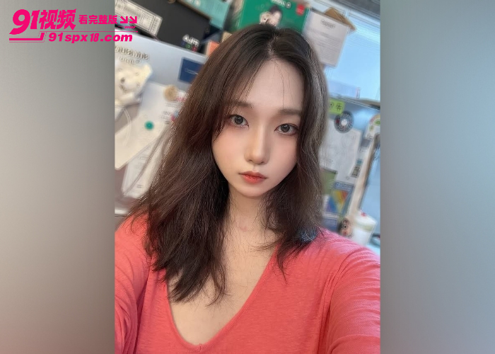 韩国清纯女大学生 私下被金主包养跳蛋调教 女上位骑乘扭腰反差拉满 - 图2