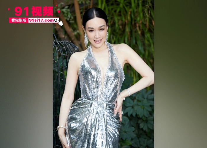 香港女演员 钟丽缇 为艺术献身二手 色戒 经典未删减片段流出 以天为被地为床上演了一场激情的野战 - 图4