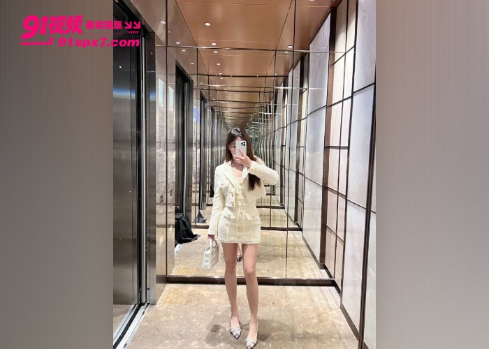 推特网红蝶儿大尺度福利 骚穴骑乘后入贪婪榨精 黑丝美腿撩人心弦极致诱惑 - 图1