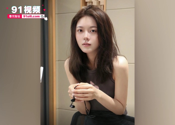 娱乐圈大瓜 00后花旦 赵今麦 与 张凌赫 酒店私会被实锤 洗澡性爱视频流出全网疯传 - 图4