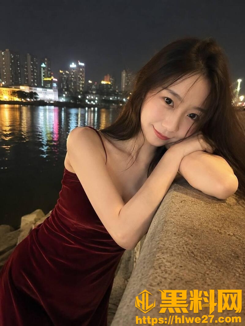 美乳翘臀5