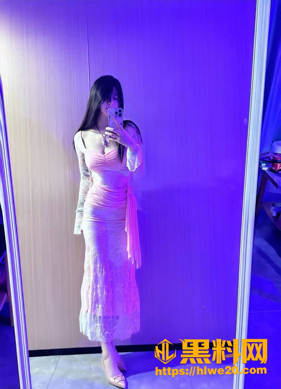 丰满少妇私密自拍