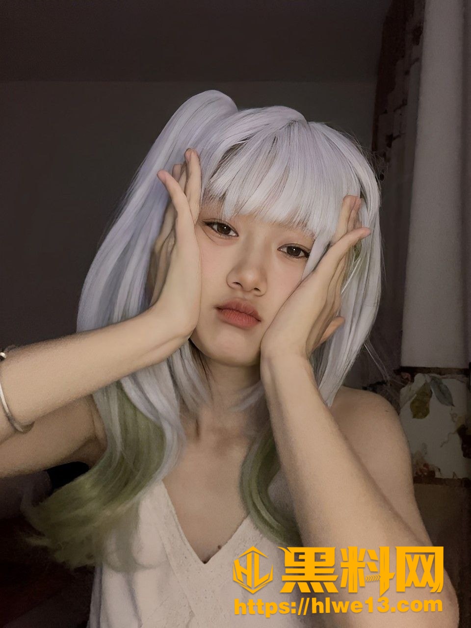 娃娃脸嫩妹自慰视频