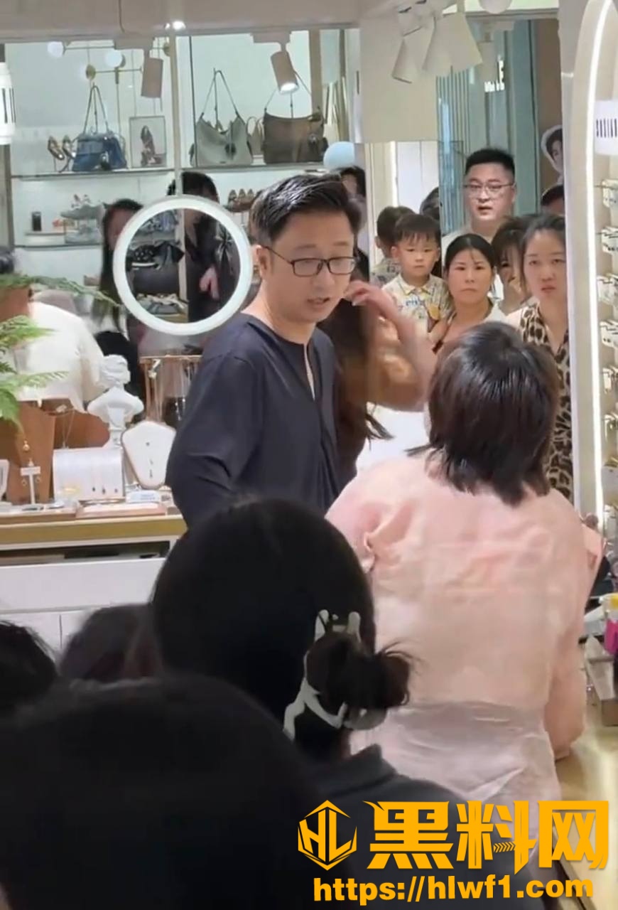 吾悦广场抓奸事件9