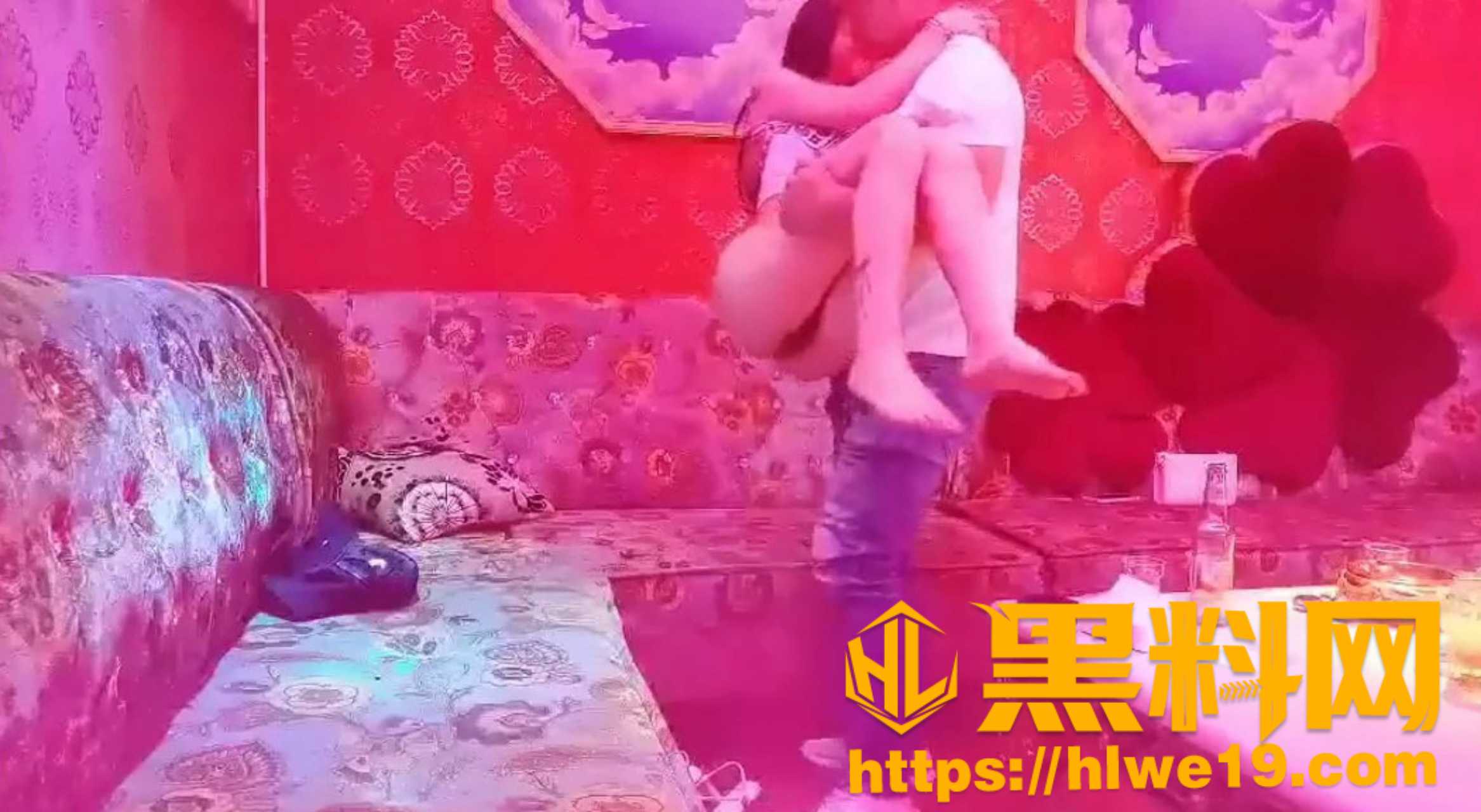 商K包厢性爱视频