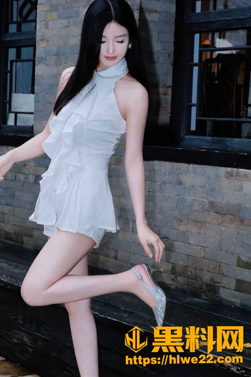 反差婊思佳无套内射视频2