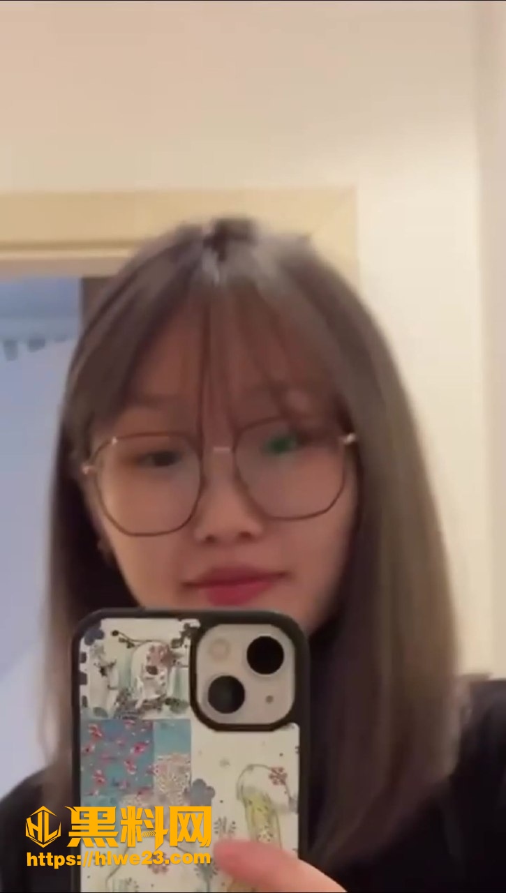 黄毛妹口交视频