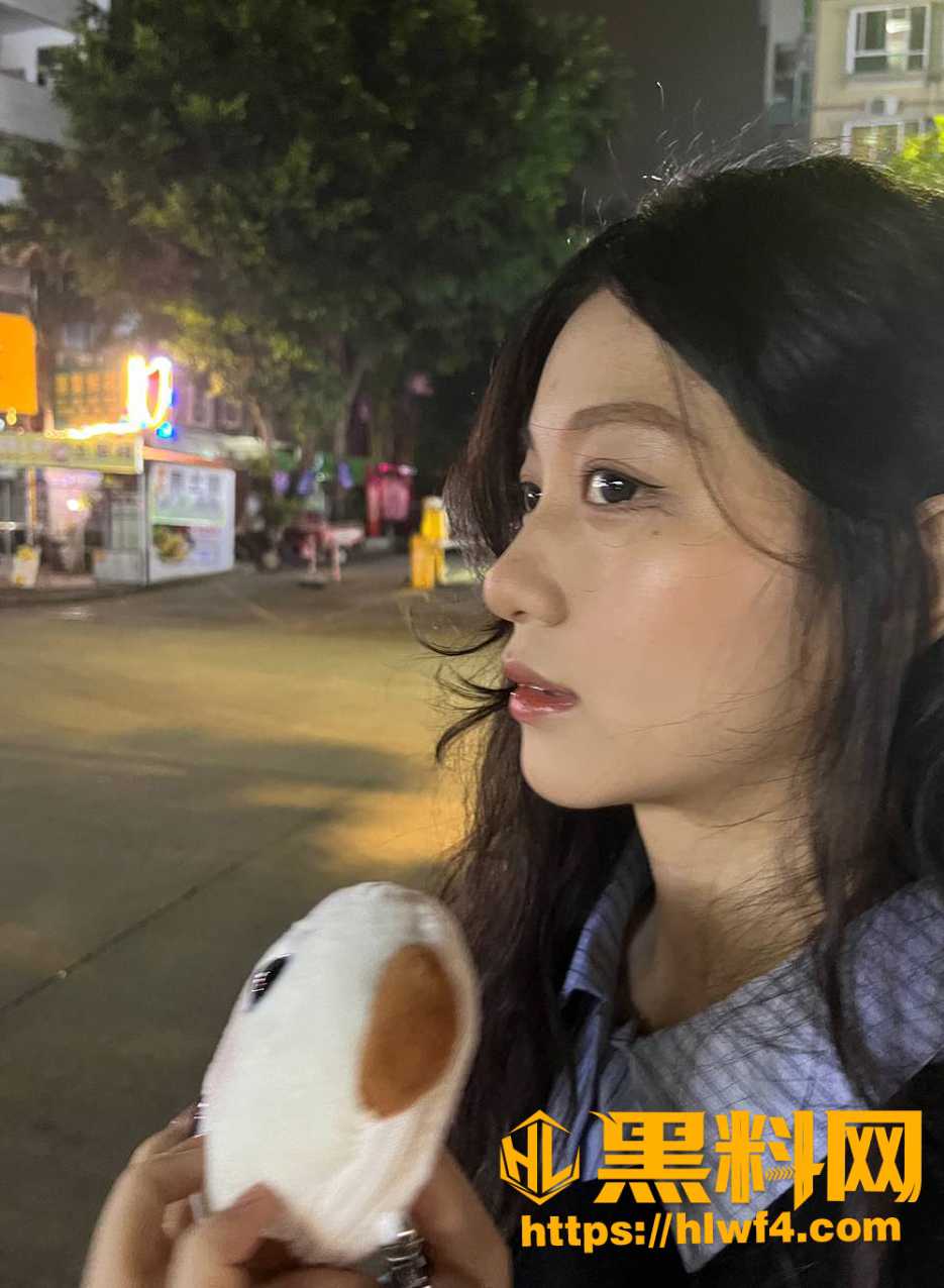 反差女友对镜性爱视频2