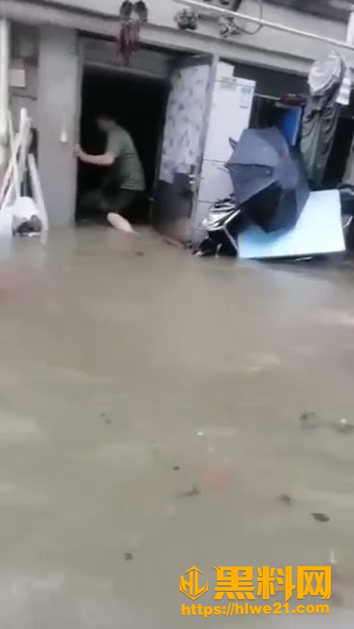 上海松江暴雨内涝视频