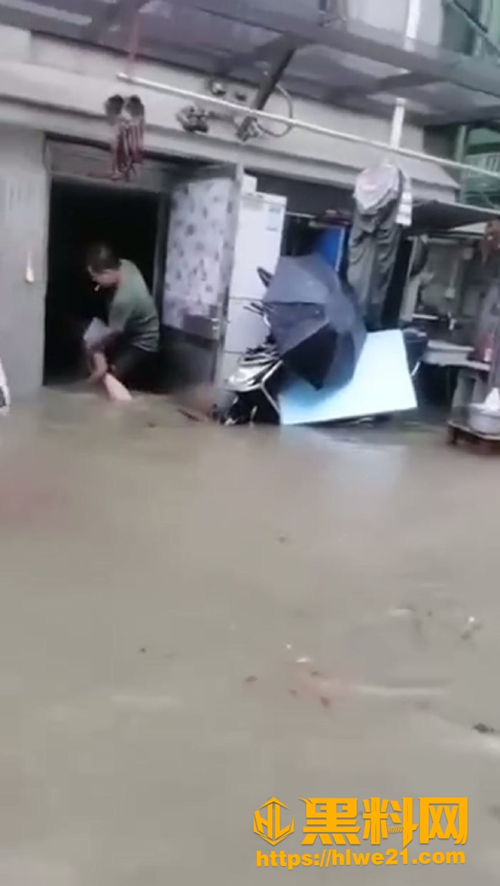 上海松江水灾触电身亡