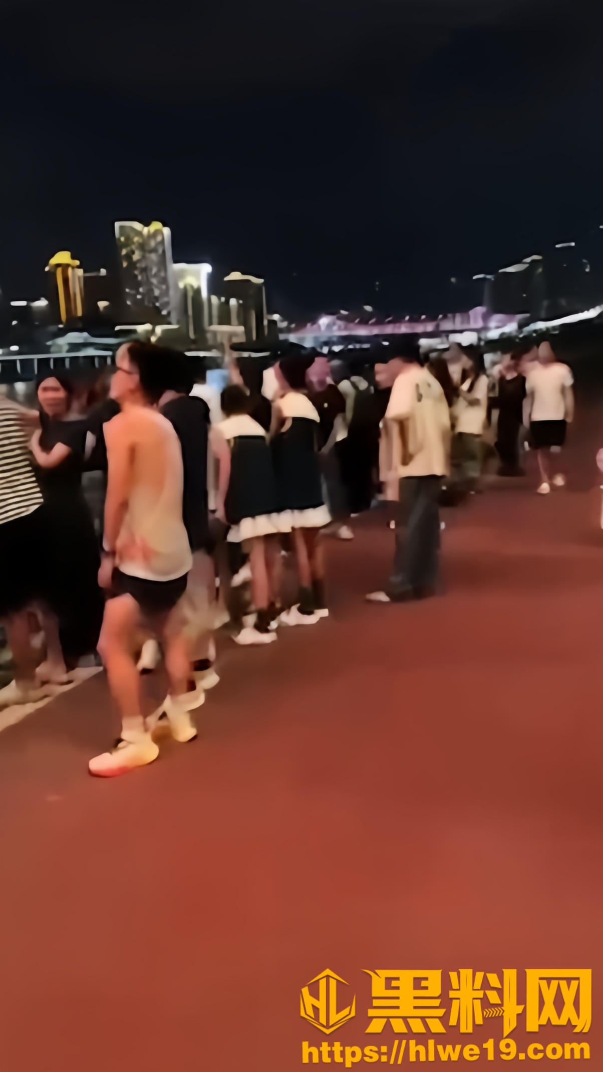 重庆黄花园江边救援视频2