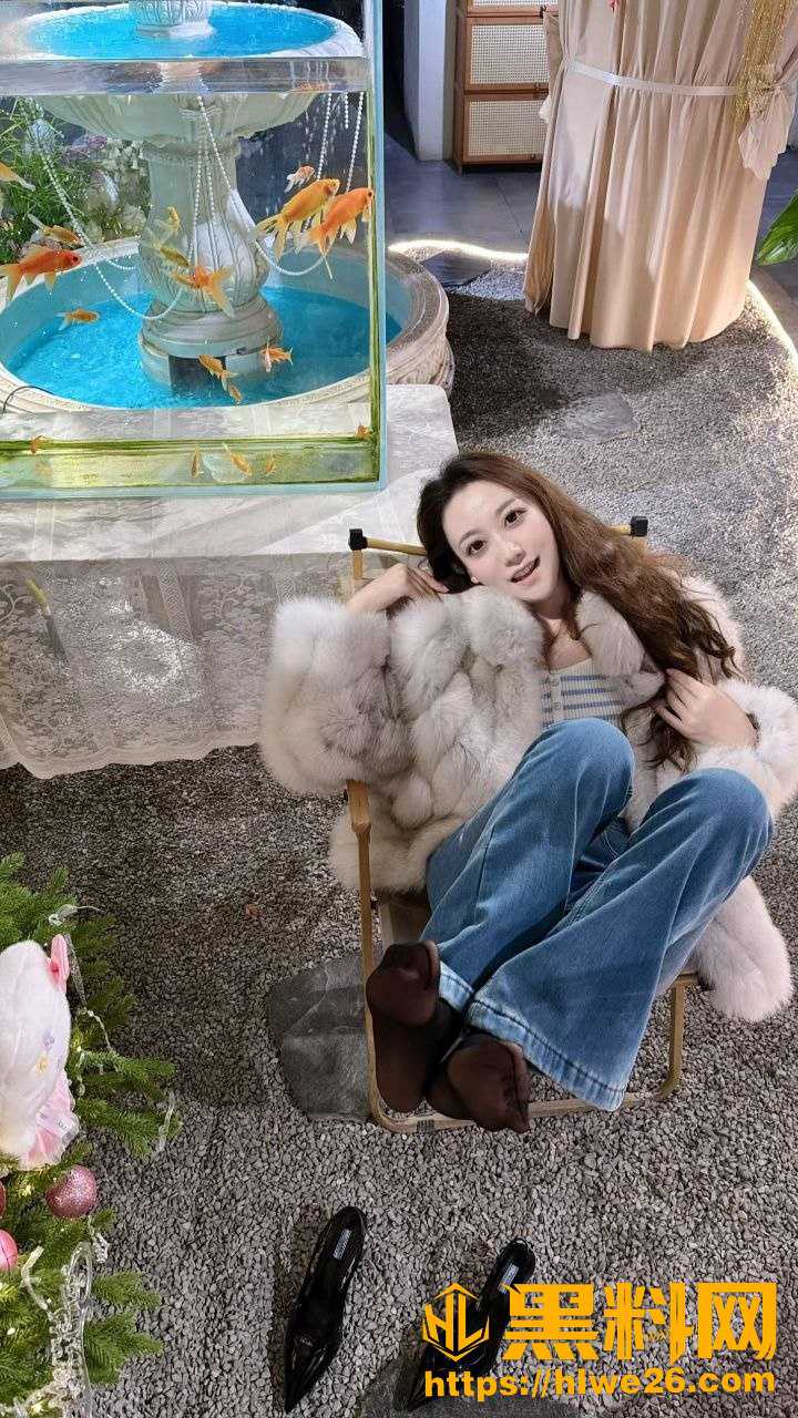 刘溜溜足交视频7
