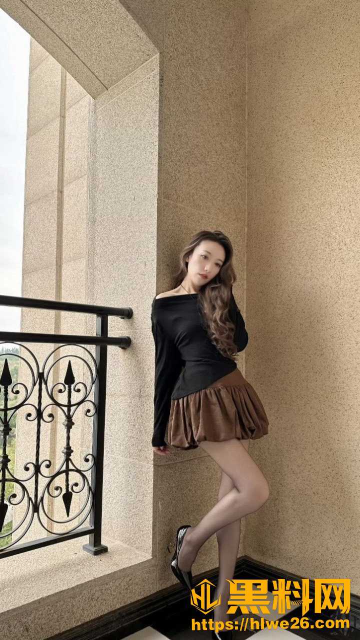 微博丝袜女神刘溜溜9