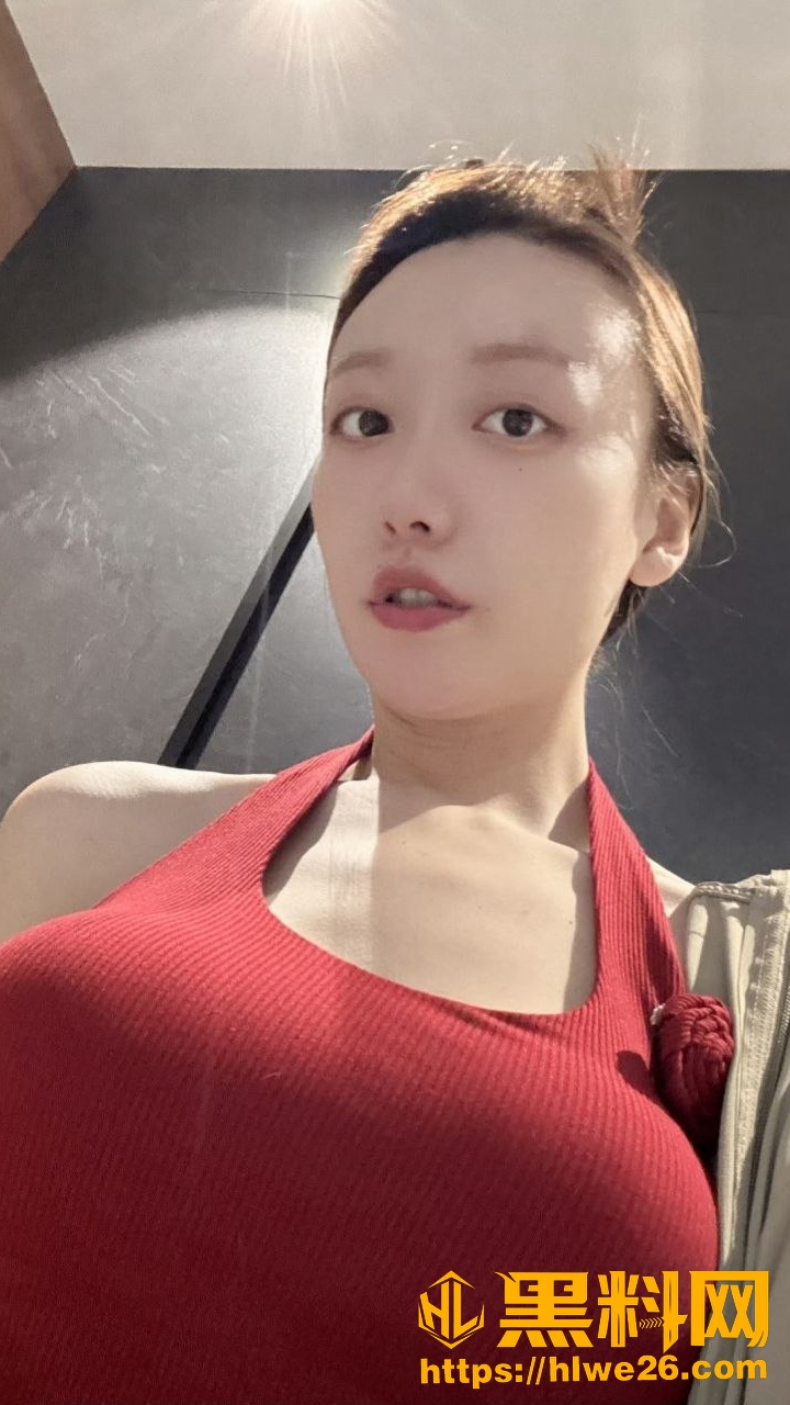 微博丝袜女神刘溜溜10