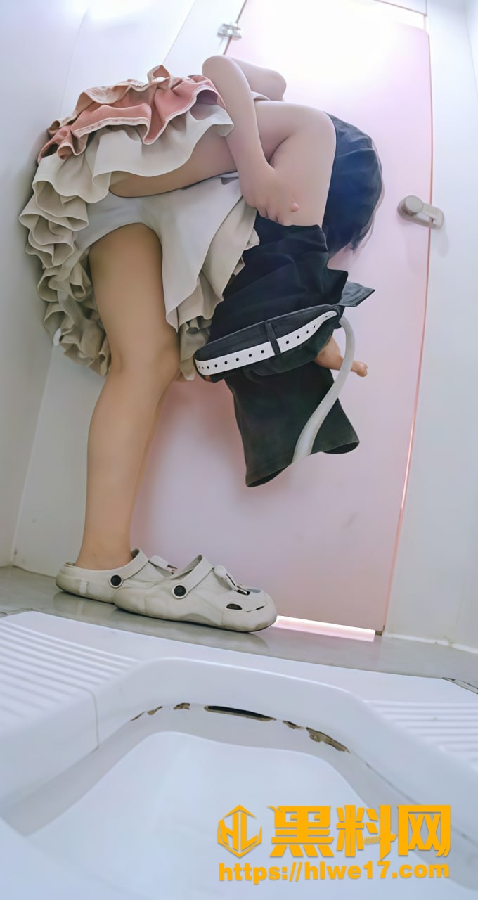 女厕偷拍系列最新作品3