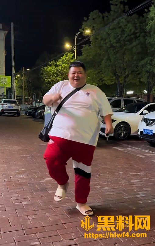 直播间蚕蛹梗刷屏 6