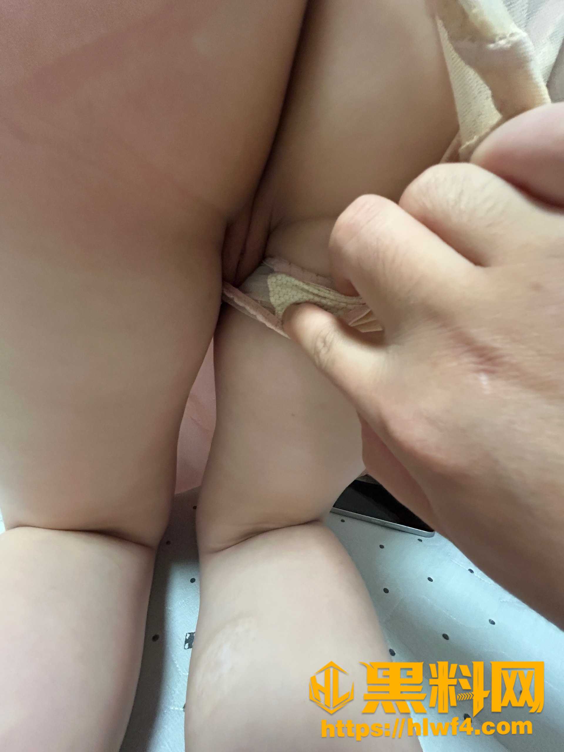 嫩逼