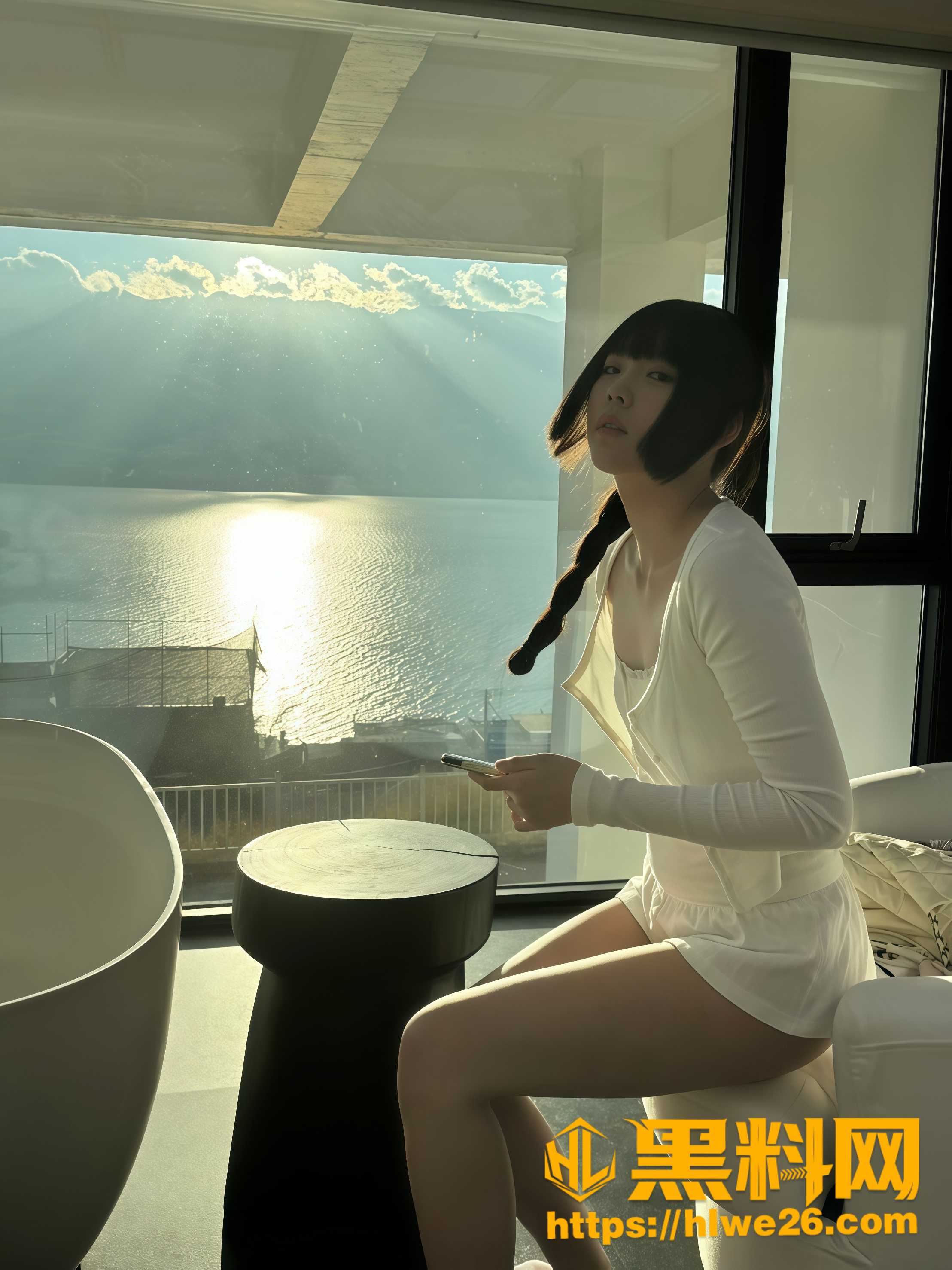 清冷女大露脸自拍流出