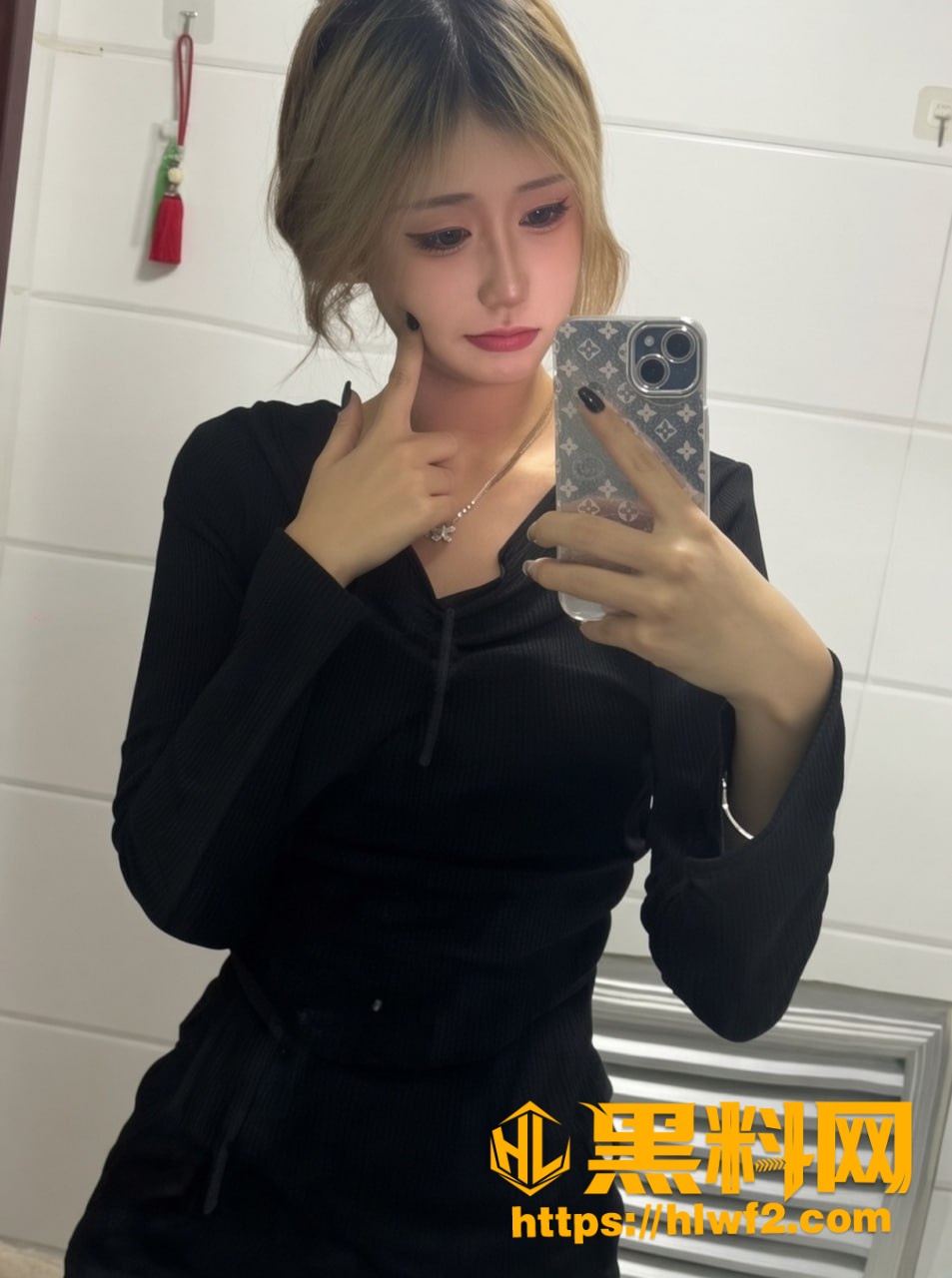 黎子睿女朋友当场暴捶画面 3