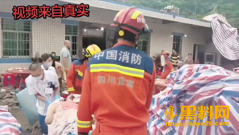 02升学宴雨棚坍塌事件1 2wm