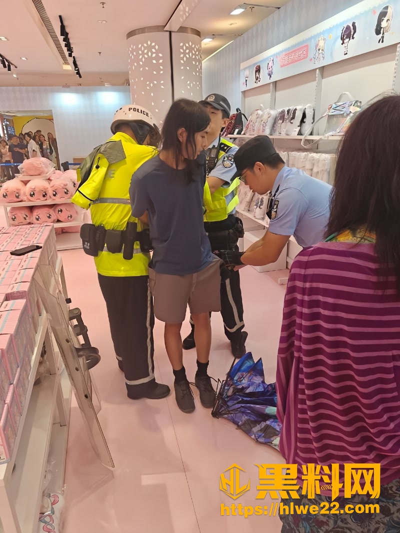 03上海超天酱快闪店0 3wm