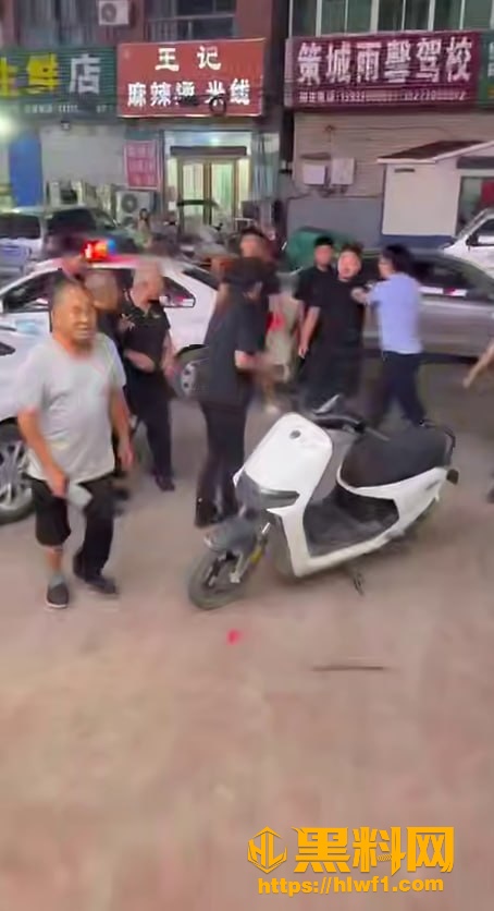 精神小伙